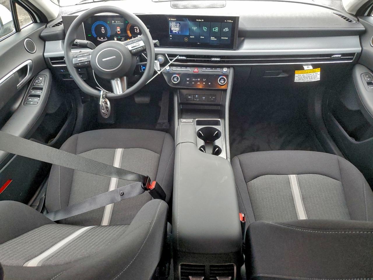 Hyundai SONATA Hybrid Image 4