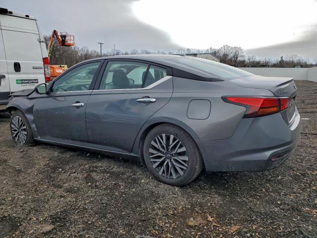 Nissan Altima Sv Image 3