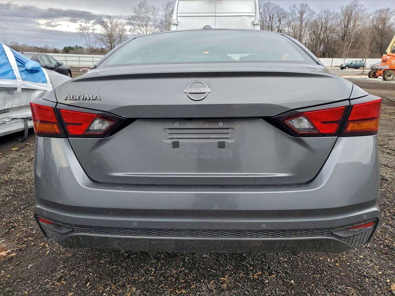 Nissan Altima Sv Image 4