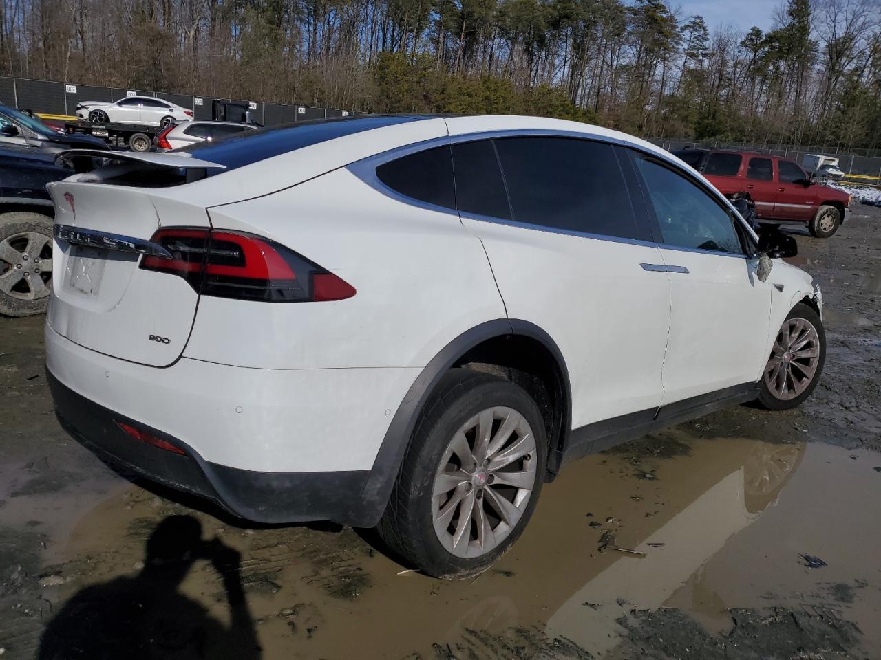 Tesla Model X Image 2