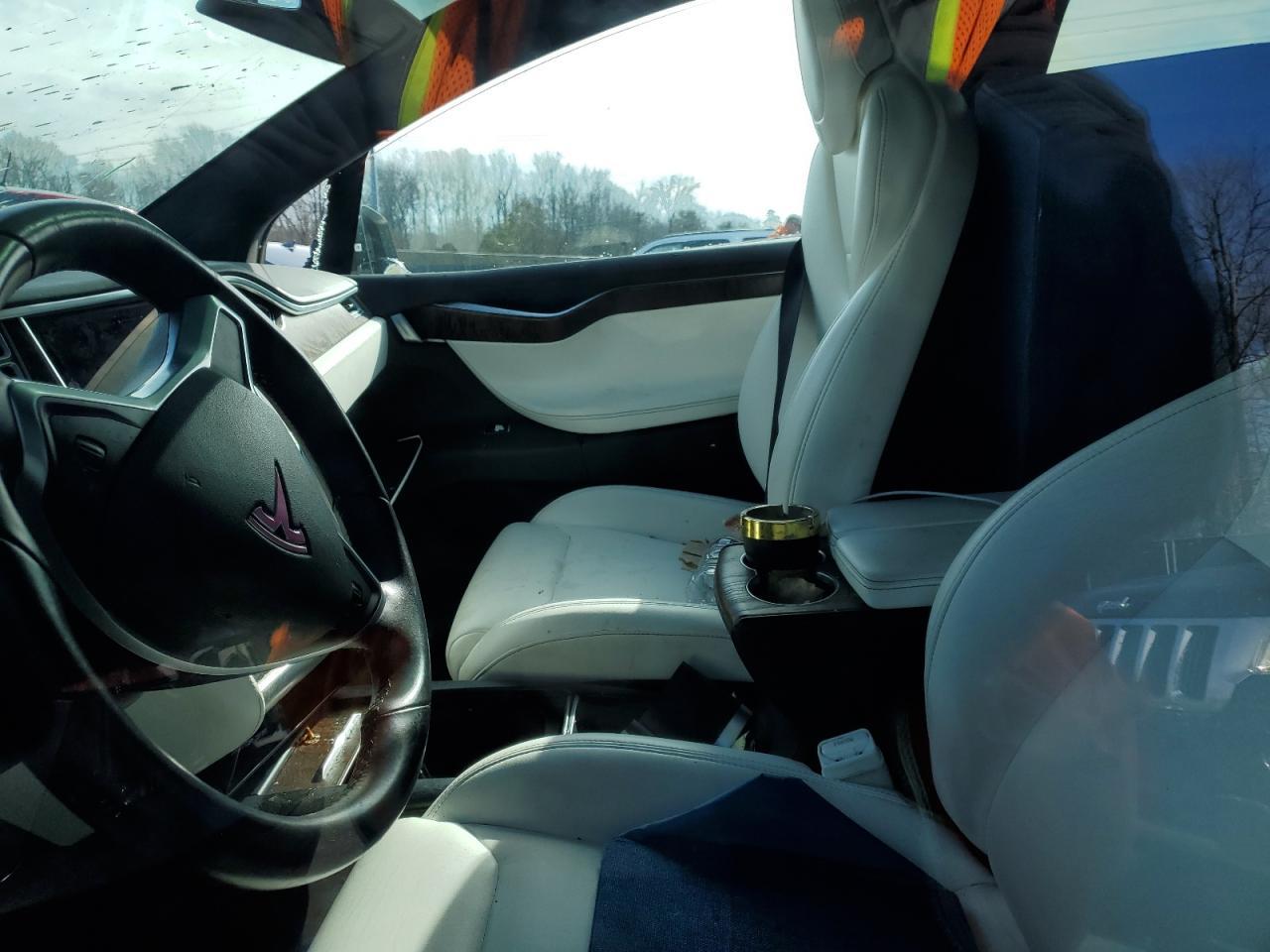 Tesla Model X Image 9