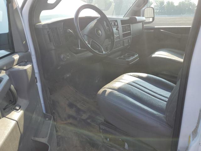 Chevrolet Express Image 10