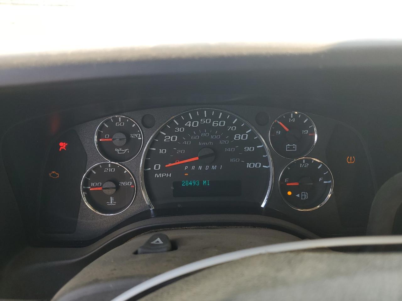 Chevrolet Express Image 7