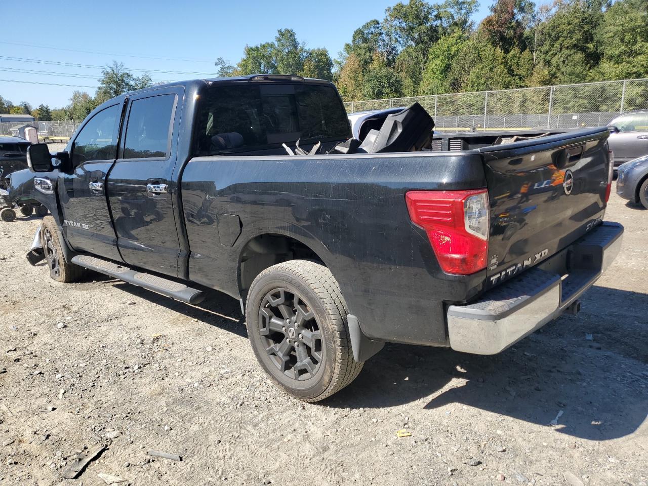 Nissan Titan S Image 2