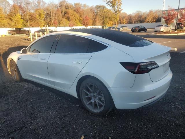Tesla Model 3 Image 6