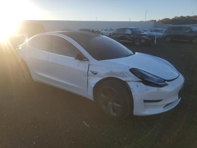 Tesla Model 3 Image 5
