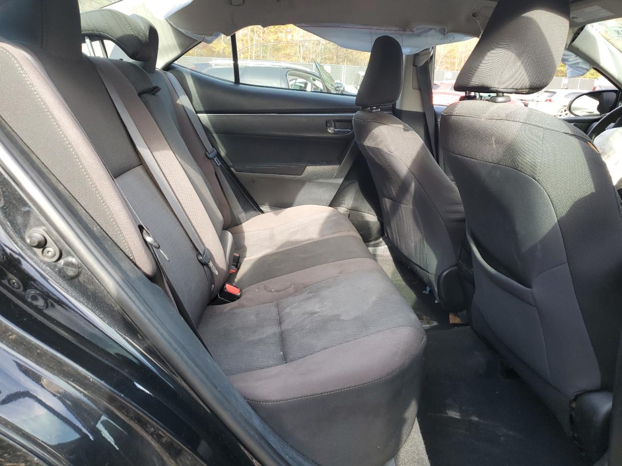 Toyota Corolla L Image 11