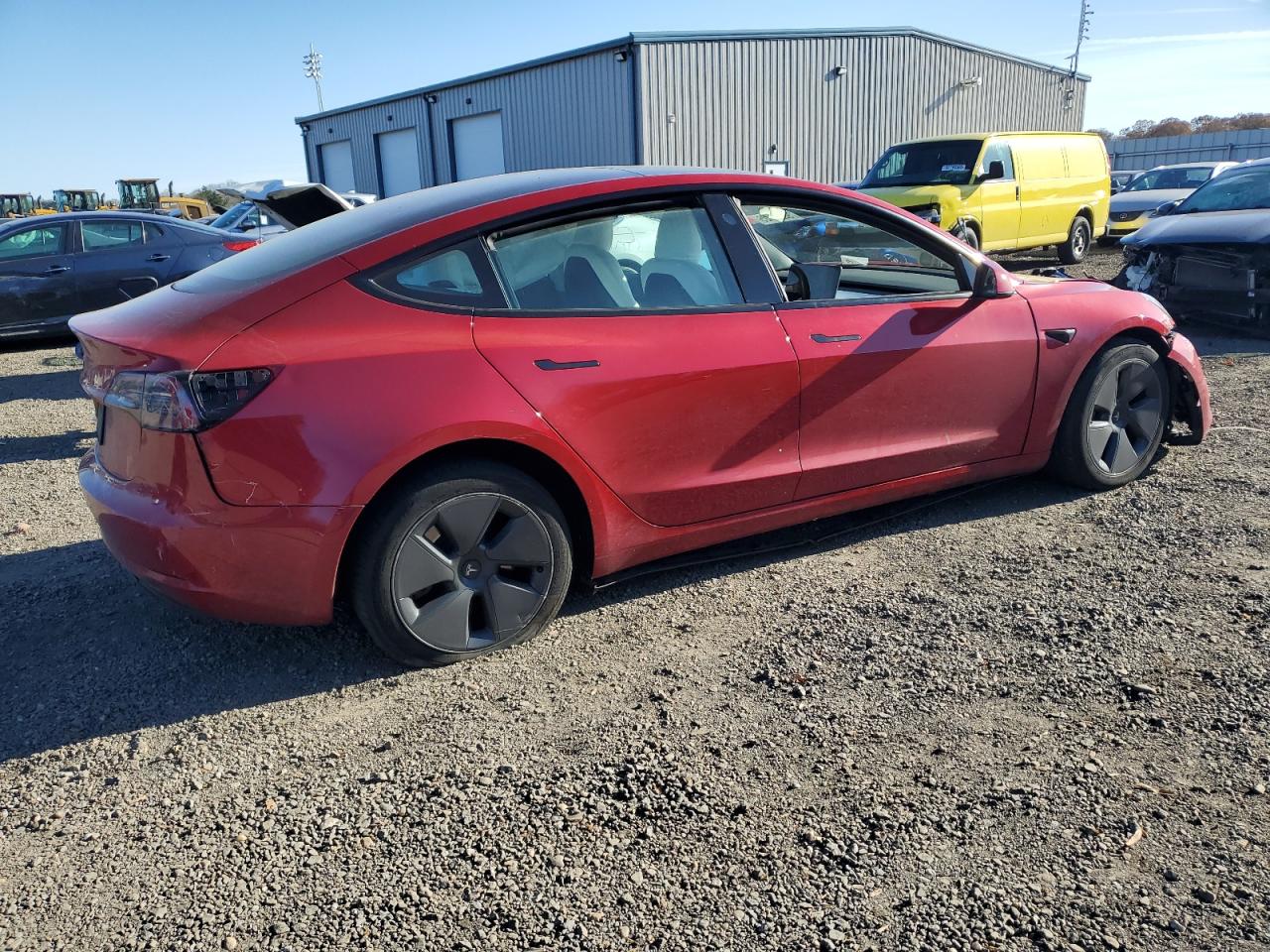 Tesla Model 3 Image 11