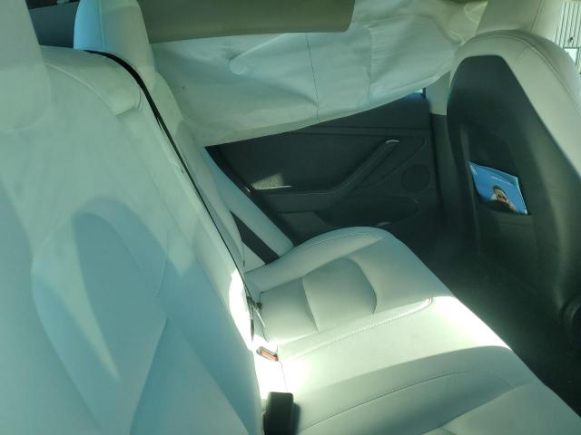 Tesla Model 3 Image 3