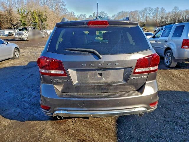 Dodge Journey Crossroad Image 13