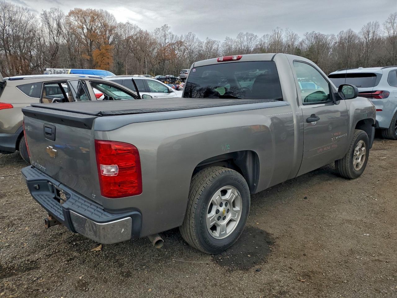 Chevrolet Silverado C1500 Image 9