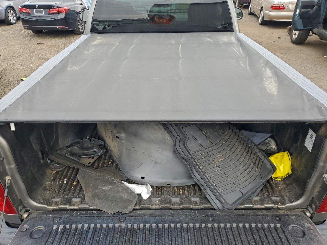 Chevrolet Silverado C1500 Image 8