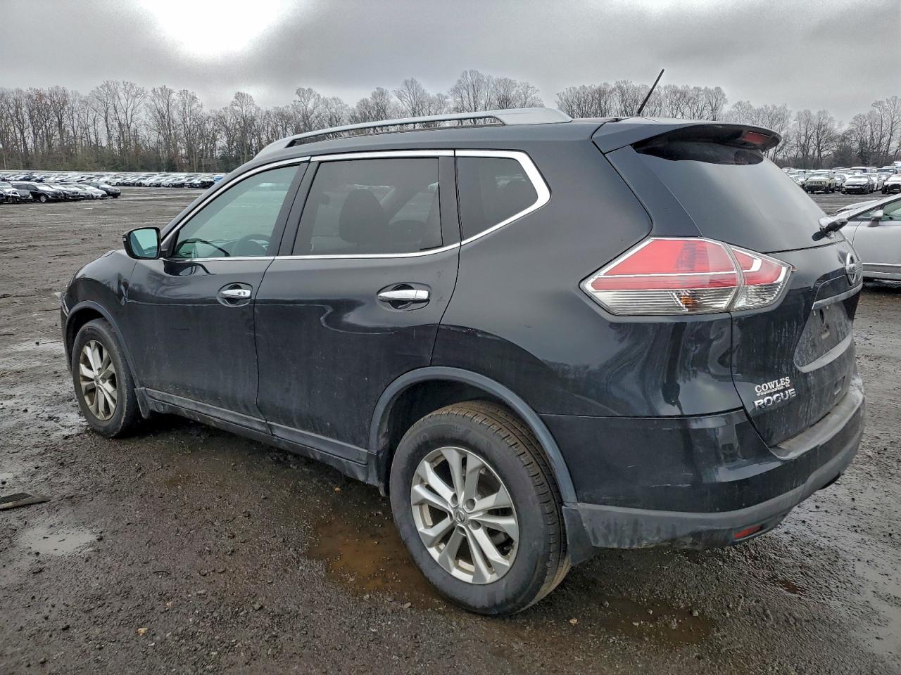 Nissan Rogue S Image 5