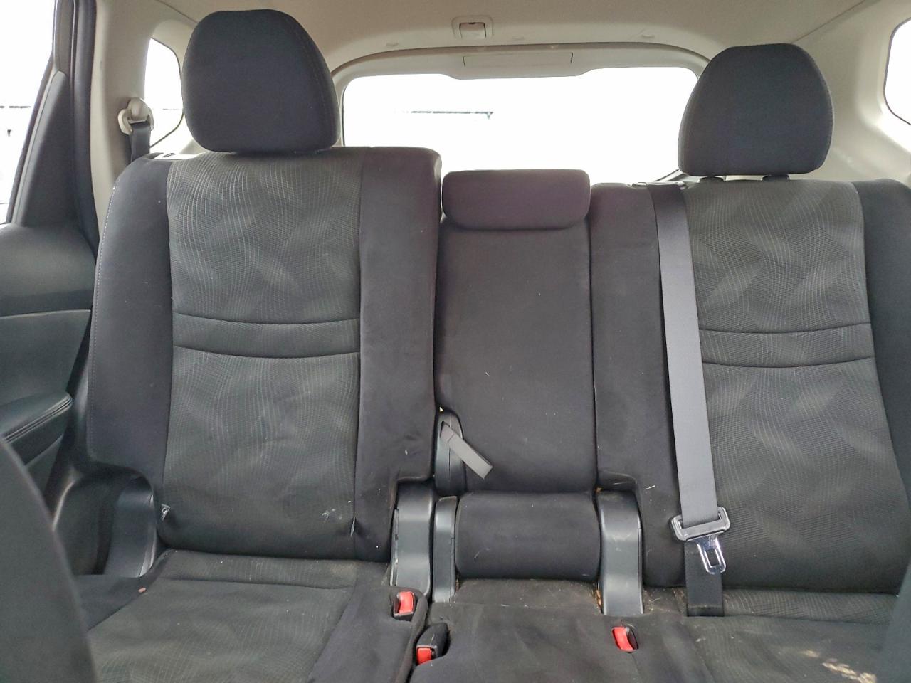 Nissan Rogue S Image 13