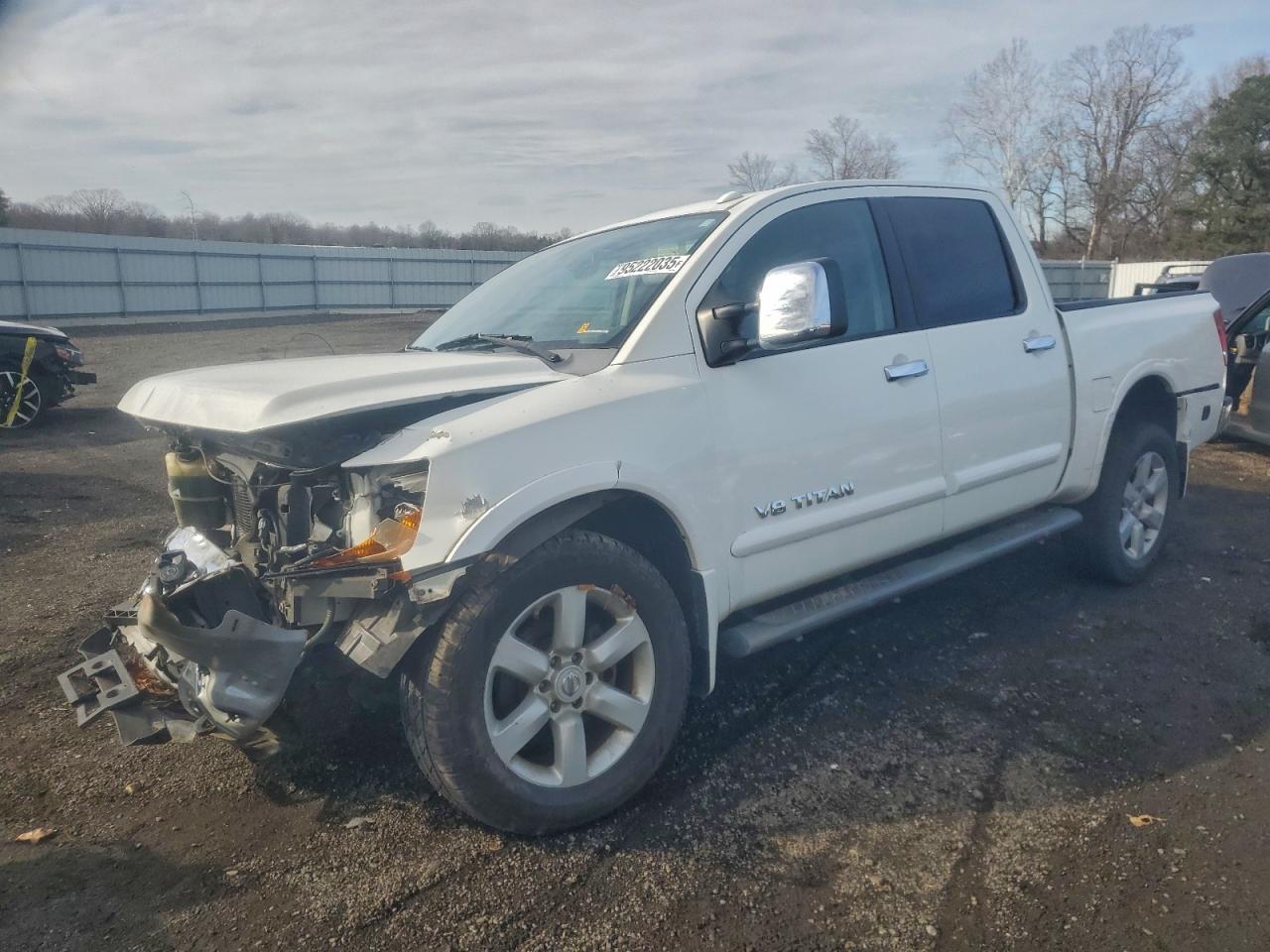 Nissan Titan Xe Image 1