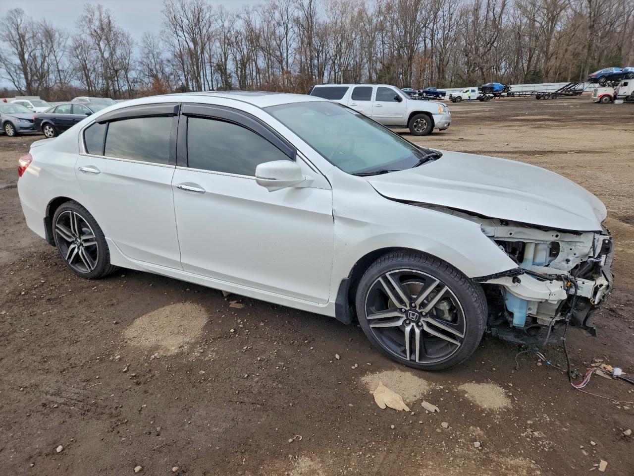 Honda Accord Touring Image 2