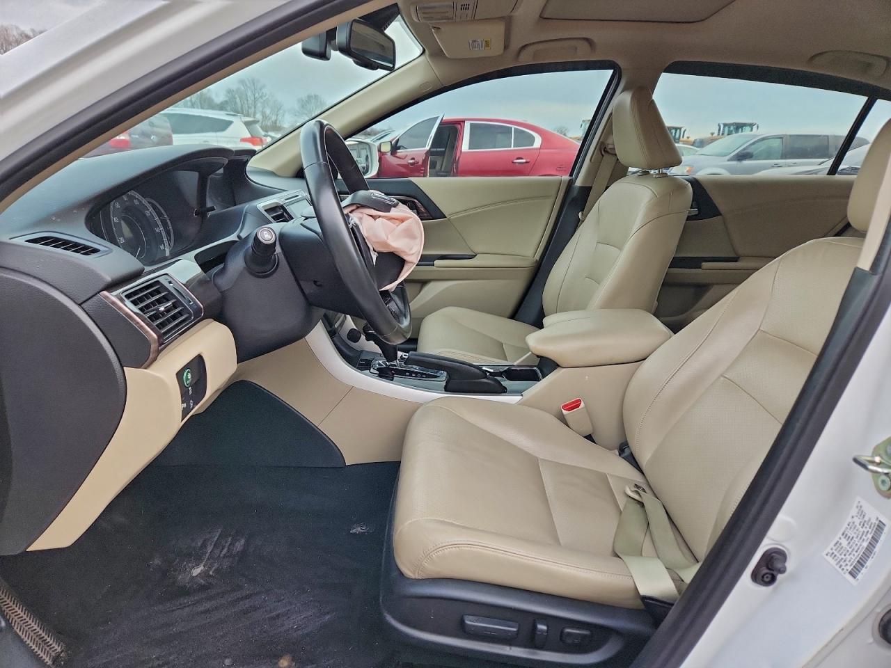 Honda Accord Touring Image 3