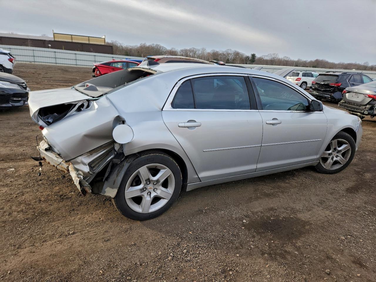 Chevrolet Malibu Ls Image 2