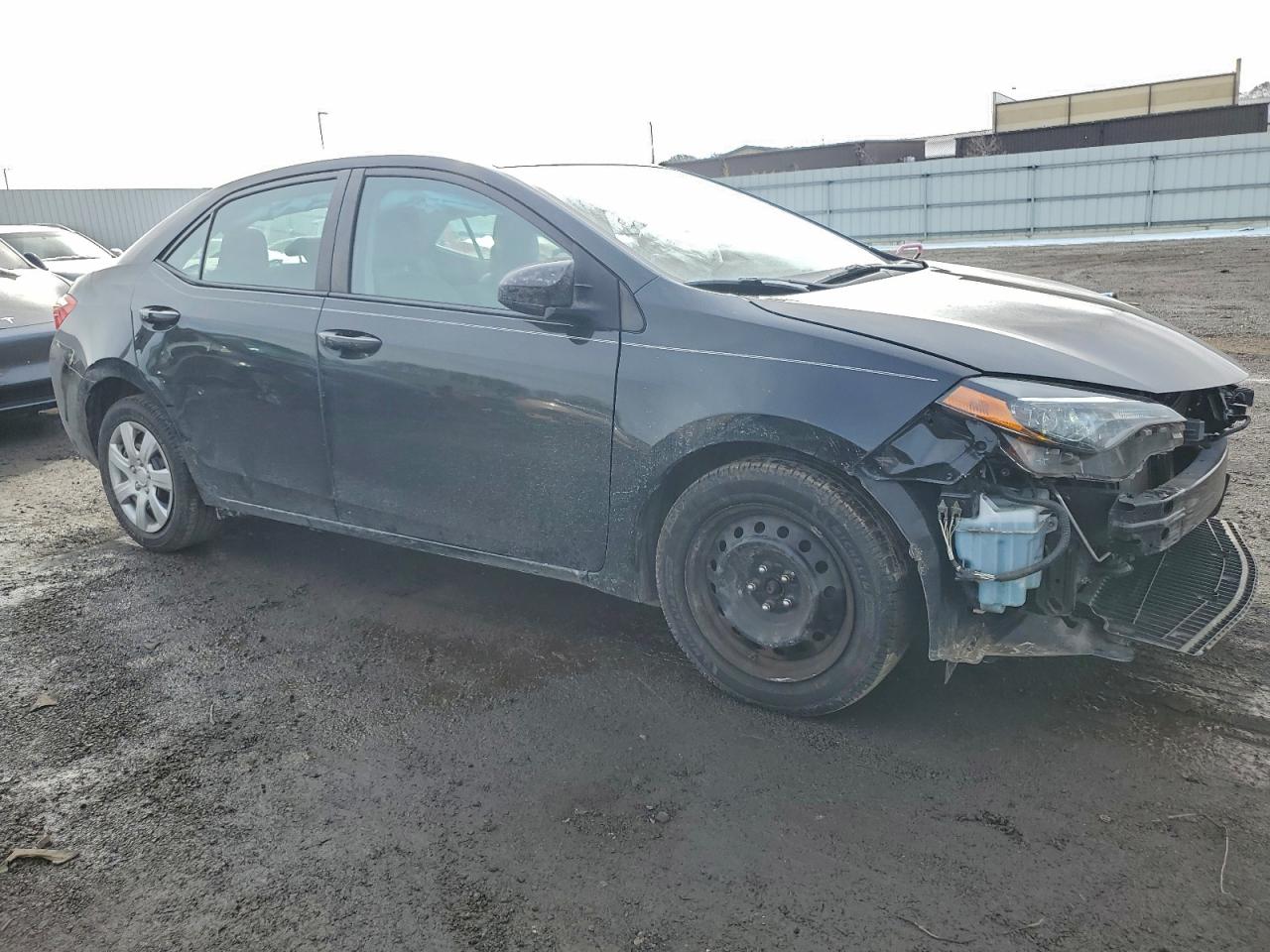 Toyota Corolla L Image 6