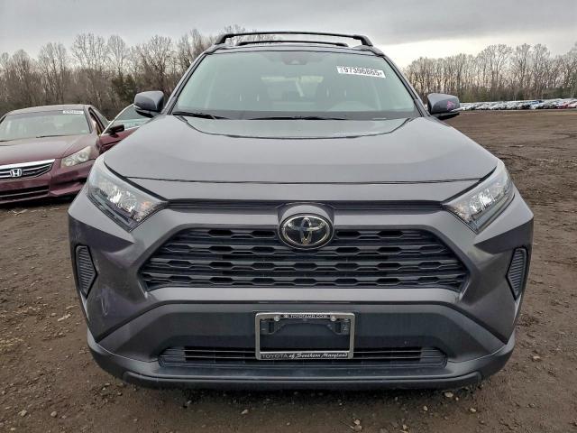 Toyota RAV4 Le Image 2