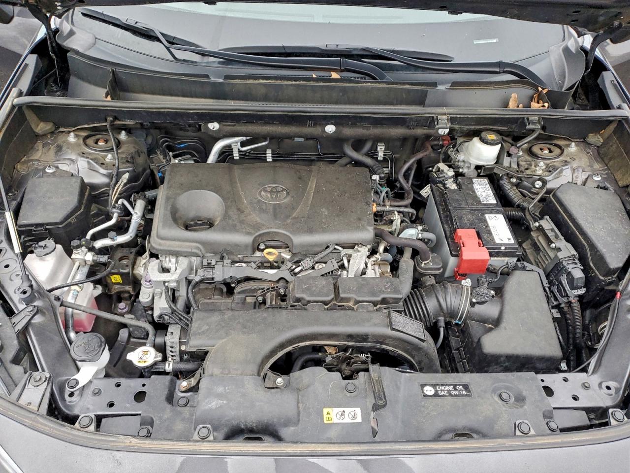 Toyota RAV4 Le Image 11