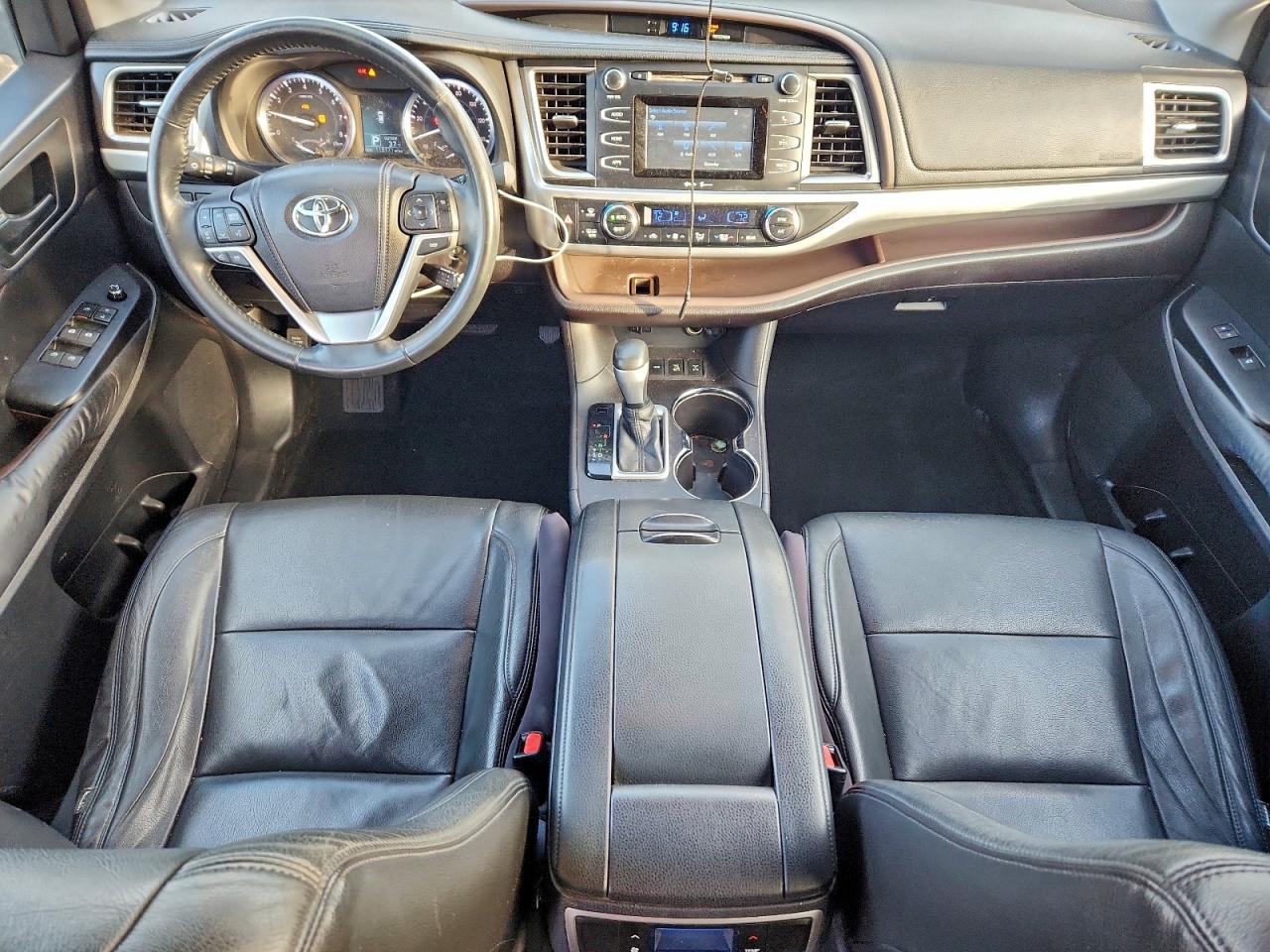 Toyota Highlander Le Image 12