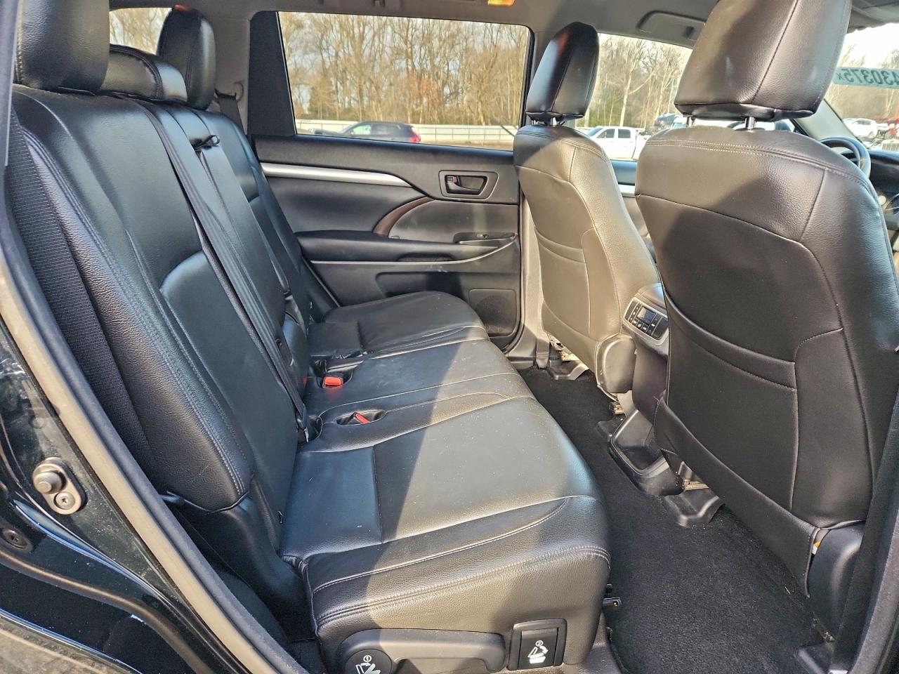 Toyota Highlander Le Image 9