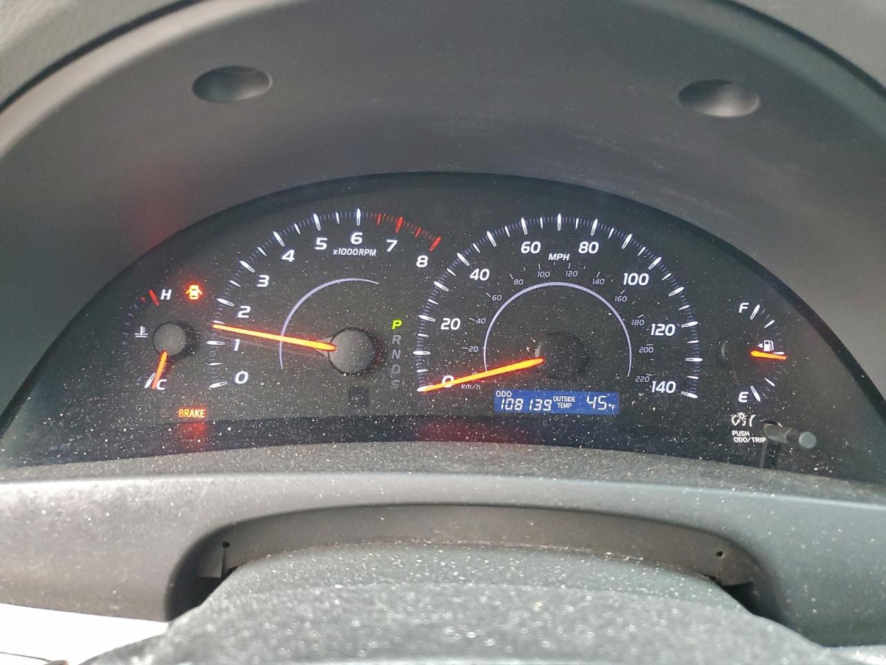 Toyota Camry Base Image 4