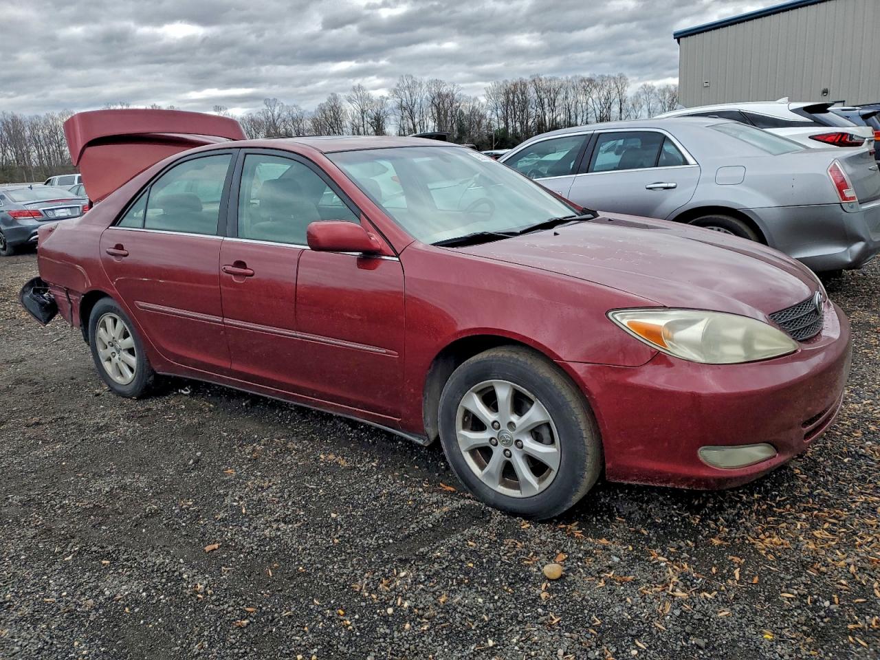 Toyota Camry Le Image 3
