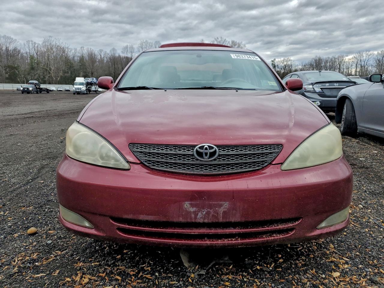 Toyota Camry Le Image 4
