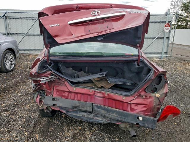 Toyota Camry Le Image 6