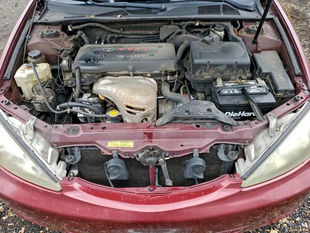 Toyota Camry Le Image 10