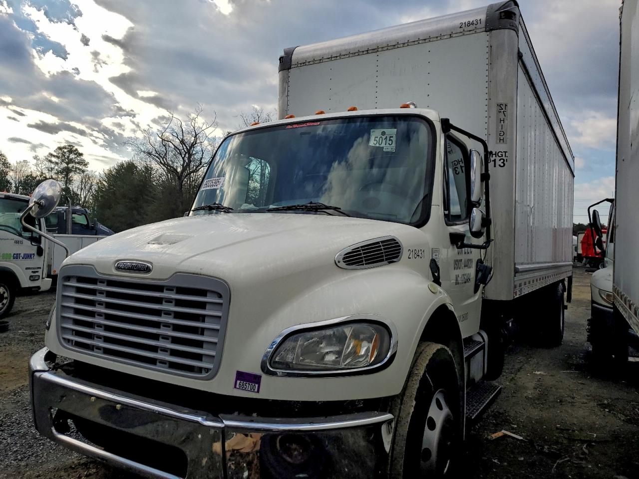 Freightliner M2 106 Med 106 Medium Duty Image 1