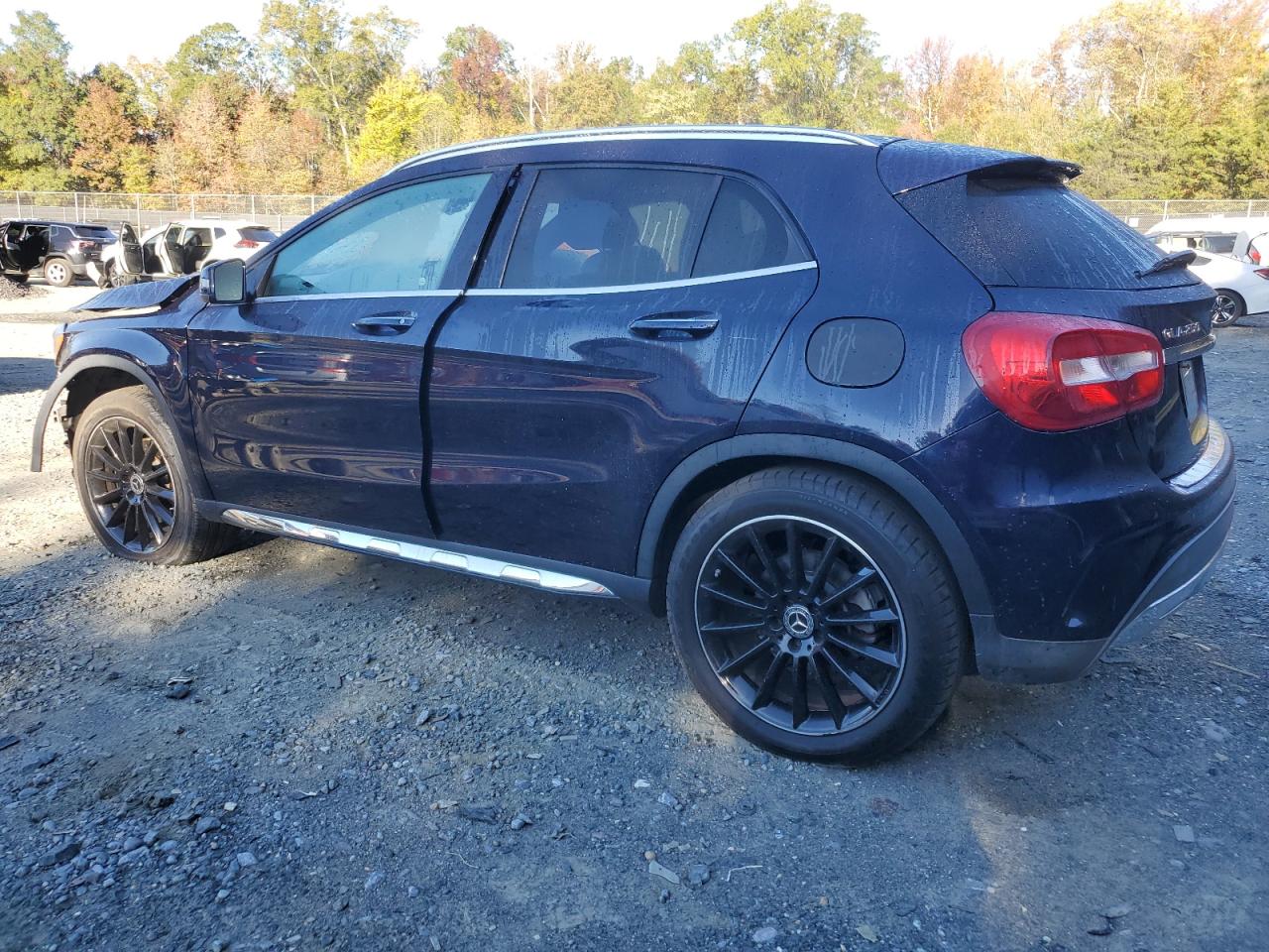 Mercedes-Benz GLA 250 4matic Image 4