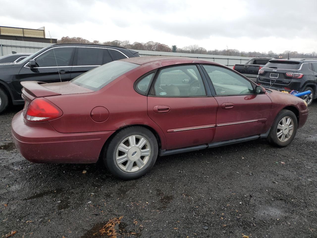 Ford Taurus Sel Image 2