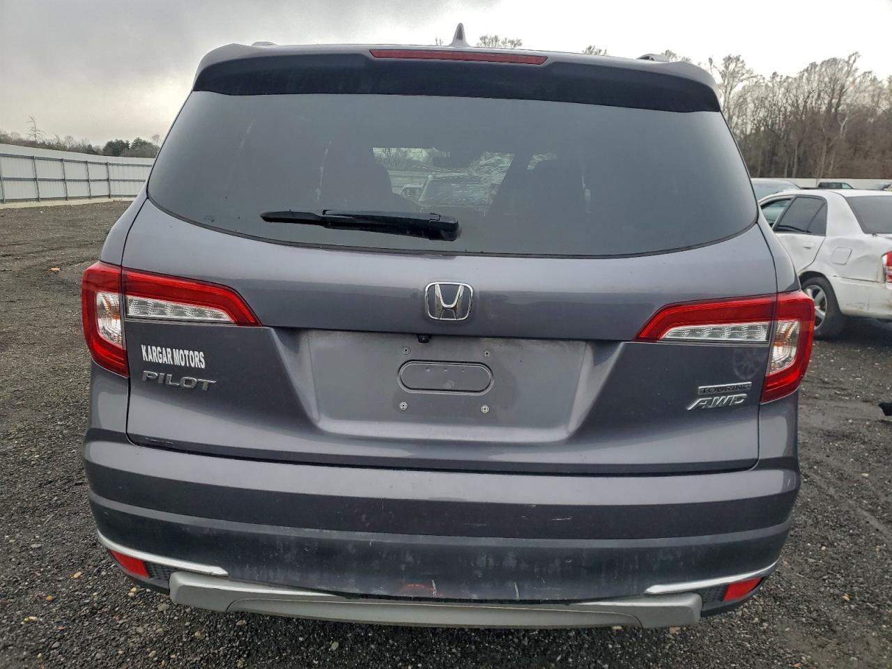 Honda Pilot Touring Image 2