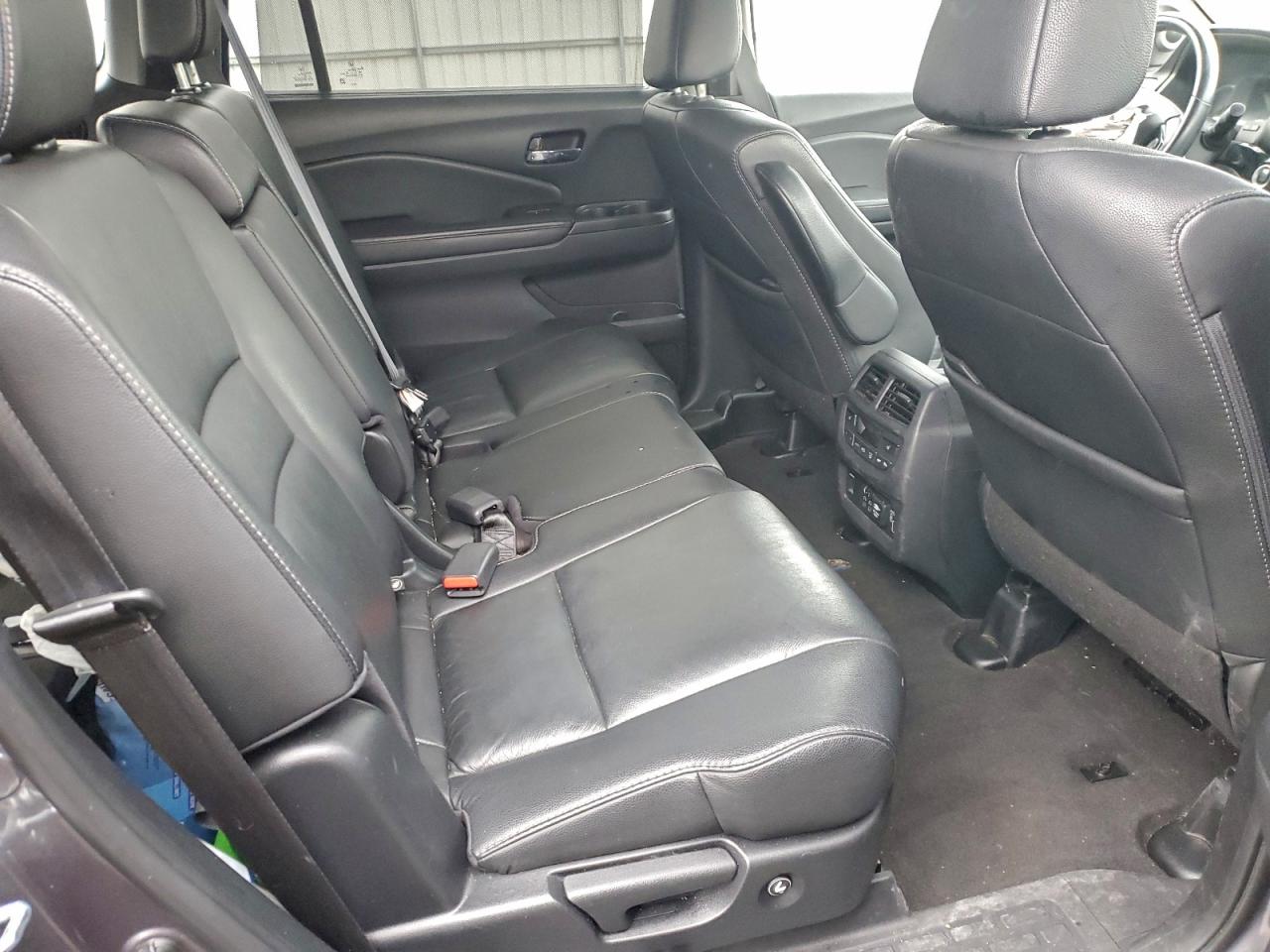 Honda Pilot Touring Image 9