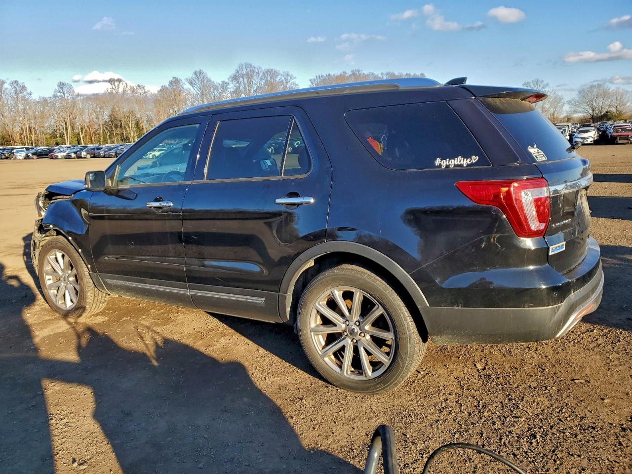 Ford Explorer Limited Image 2