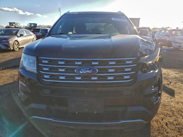 Ford Explorer Limited Image 13