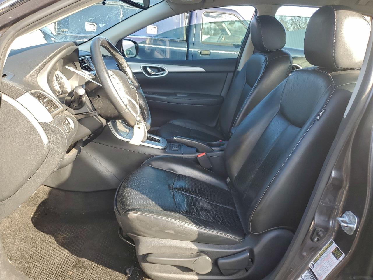 Nissan Sentra S Image 4