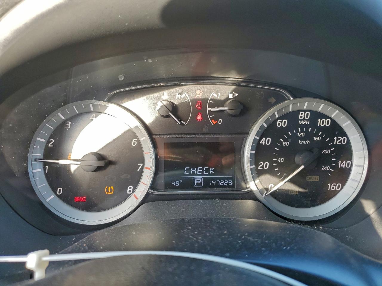 Nissan Sentra S Image 10