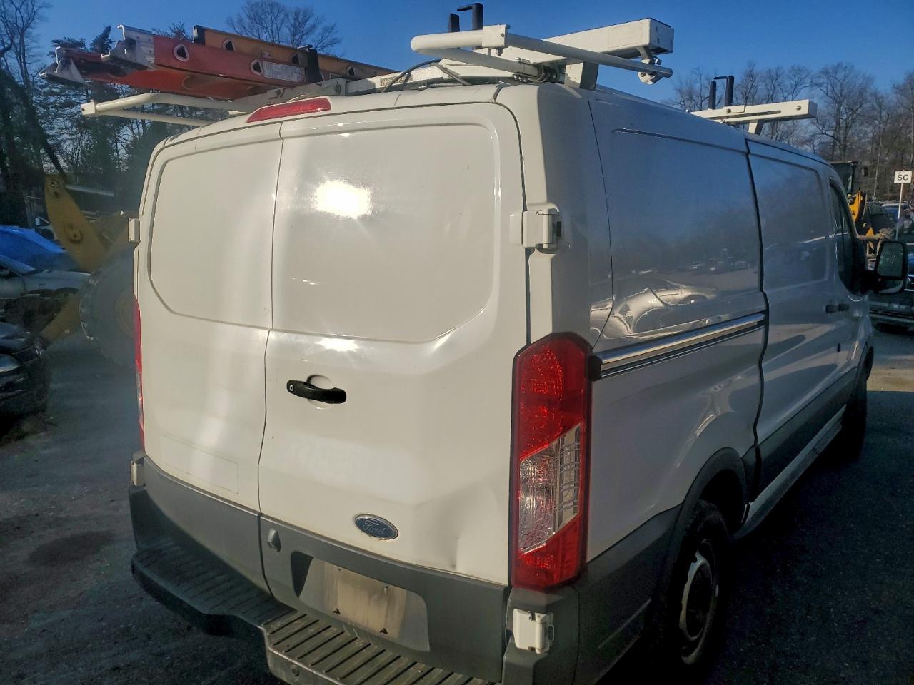 Ford Transit T-250 Image 2