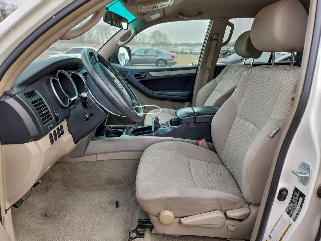 Toyota 4Runner Sr5 Image 9