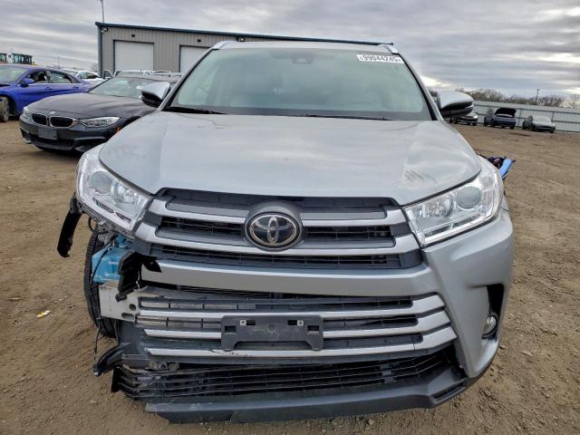 Toyota Highlander Se Image 8