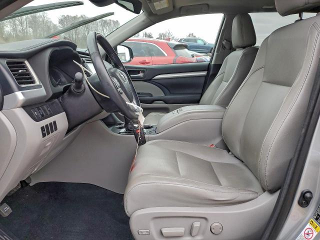 Toyota Highlander Se Image 6