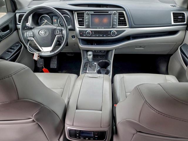 Toyota Highlander Se Image 13