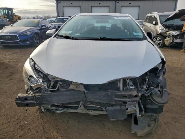 Toyota Corolla L Image 5