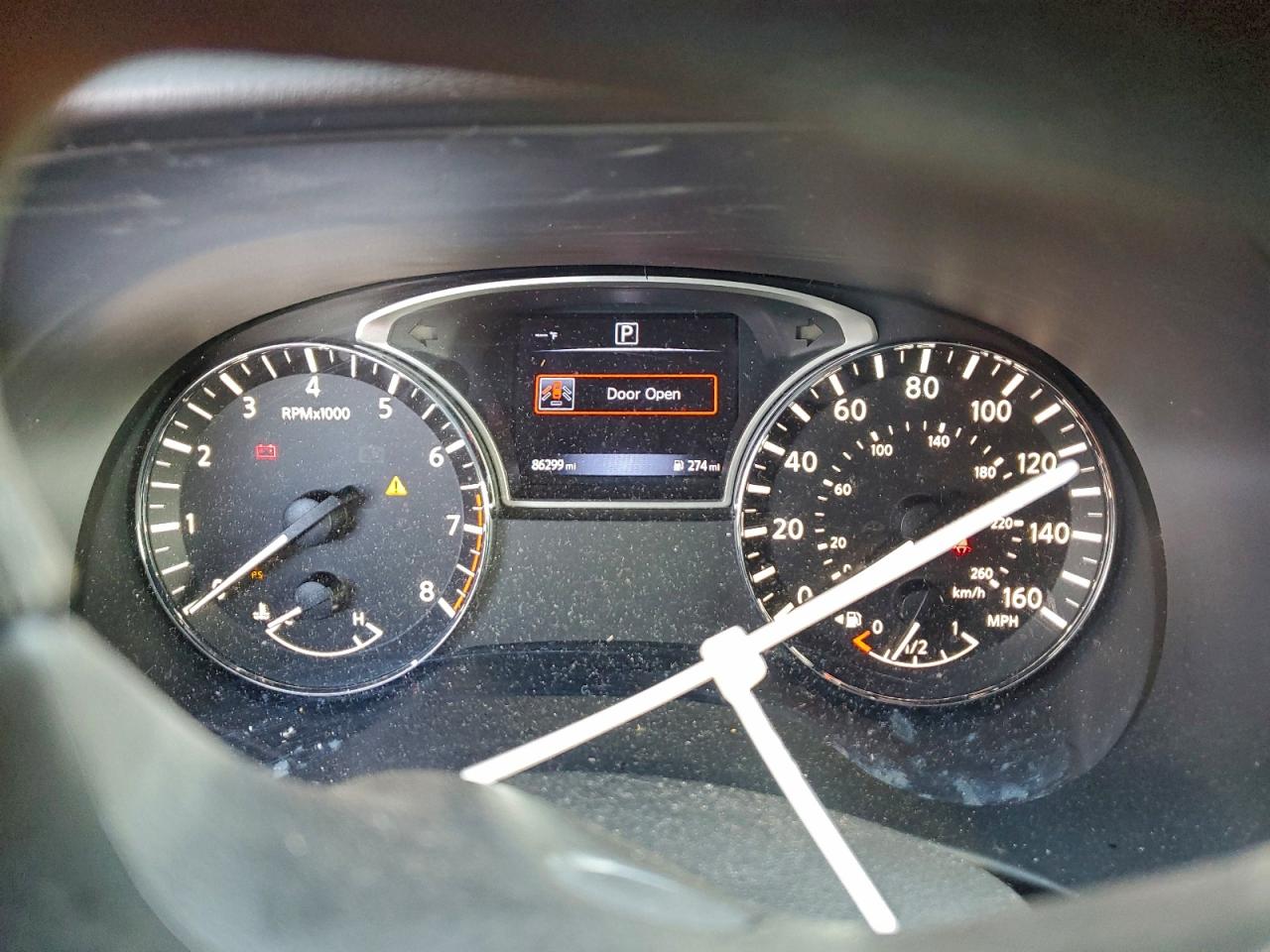 Nissan Pathfinder S Image 6