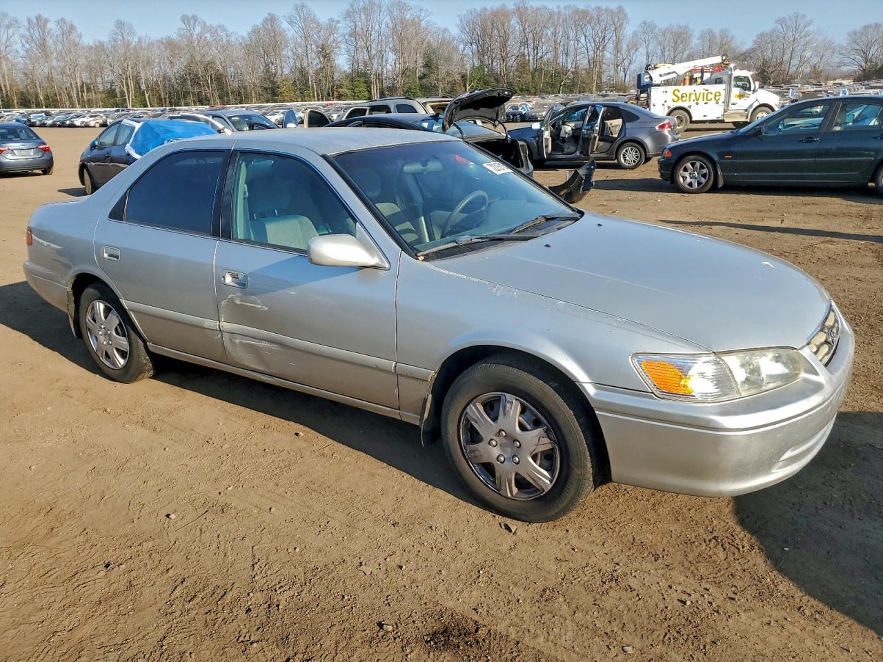 Toyota Camry Ce Image 2