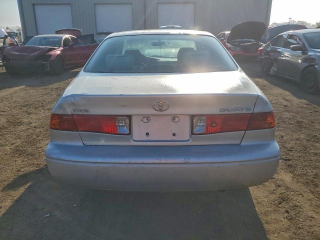 Toyota Camry Ce Image 6